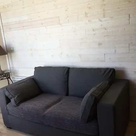 Clos De La Poudriere