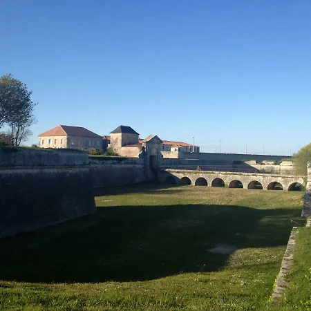 Clos De La Poudriere Сasa de vacaciones